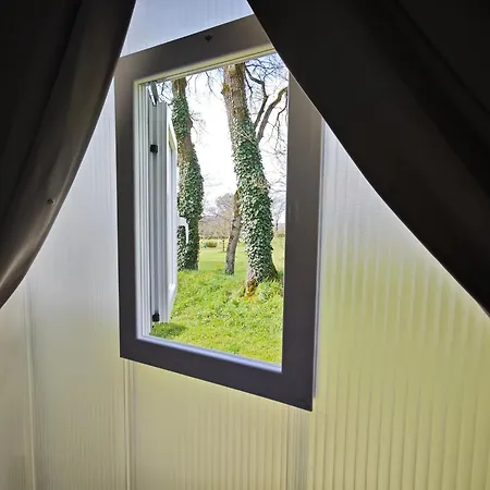 Le Val Aux Fees - Broceliande * Concoret
